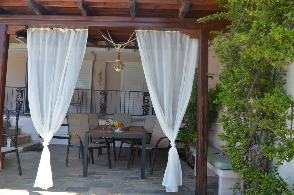Villa Suites Lagonisi Luxury Exteriör bild